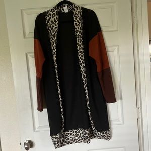 Leopard Polyester Cover
